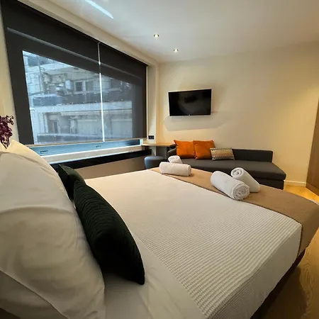 מלון דירות Downtown 4*